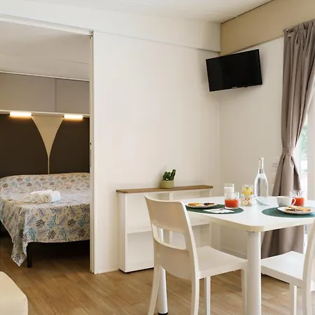 La Scogliera 营地 圣凯撒利亚温泉