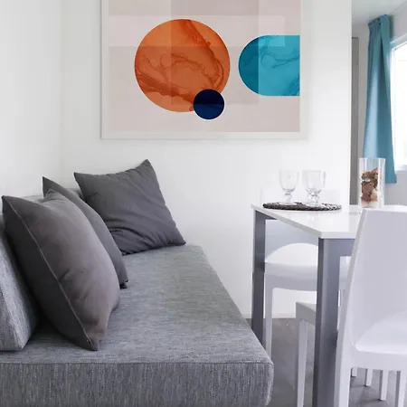 营地 La Scogliera 圣凯撒利亚温泉