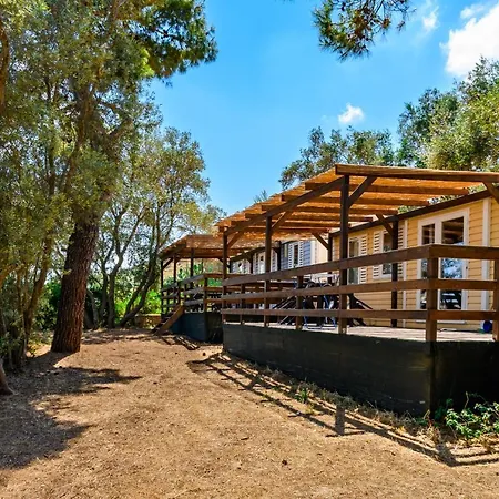 La Scogliera Camping