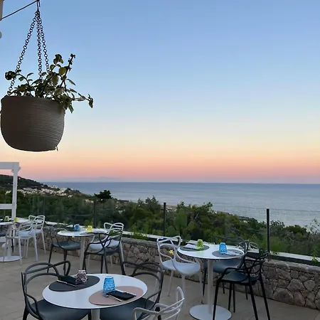 La Scogliera Camping