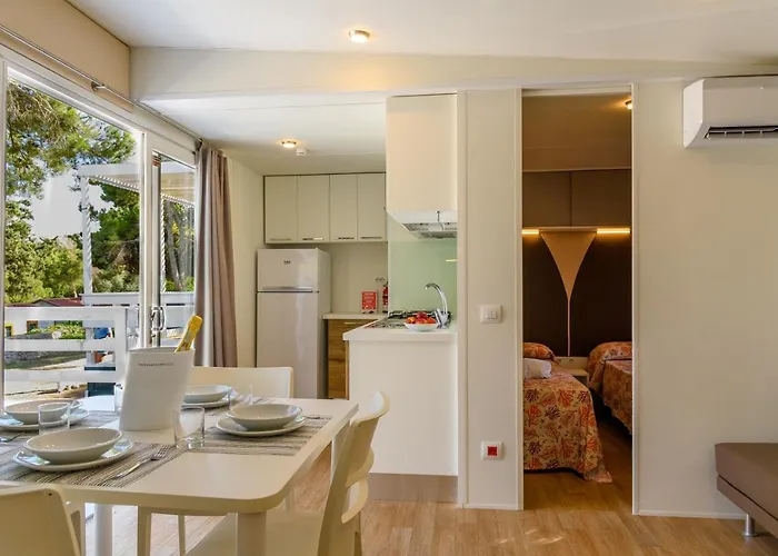 La Scogliera Camping