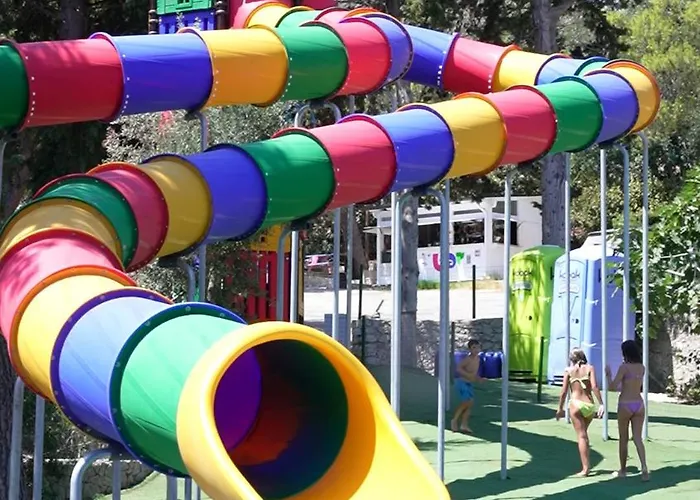 La Scogliera Camping